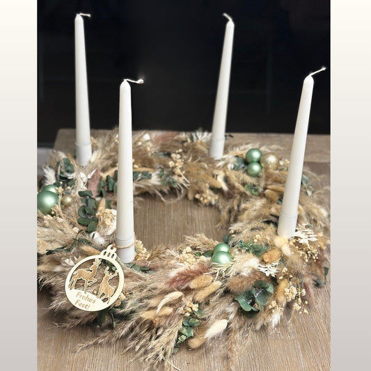 Adventskranz mt Trokenblumen und Gräsern - ein Traum in beige