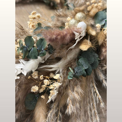 Adventskranz mt Trokenblumen und Gräsern - ein Traum in beige