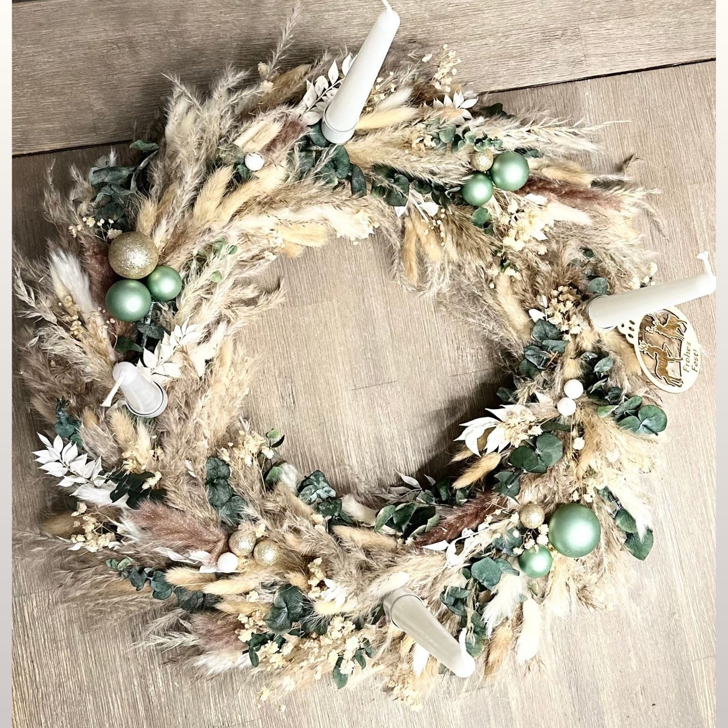 Adventskranz mt Trokenblumen und Gräsern - ein Traum in beige