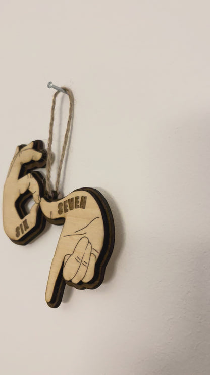 67 SixSeven Anhänger